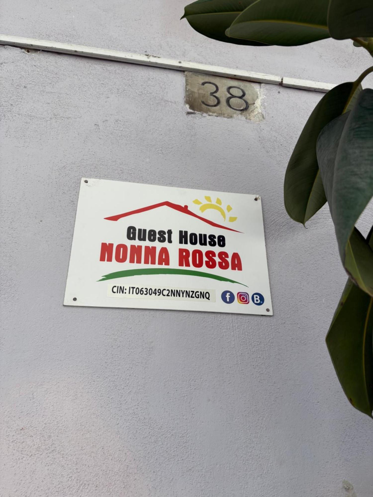 Guest House “Nonna Rossa” Naples Exterior photo